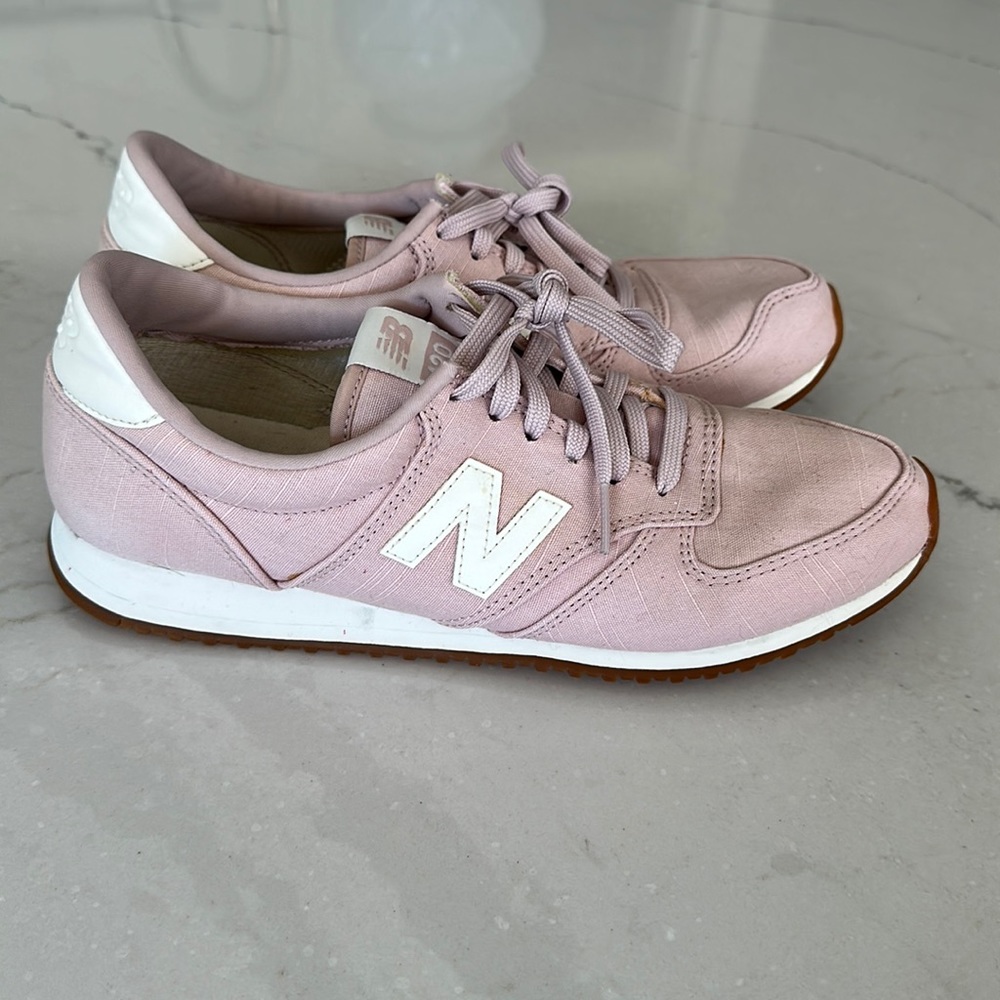 New Balance 420 sneakers